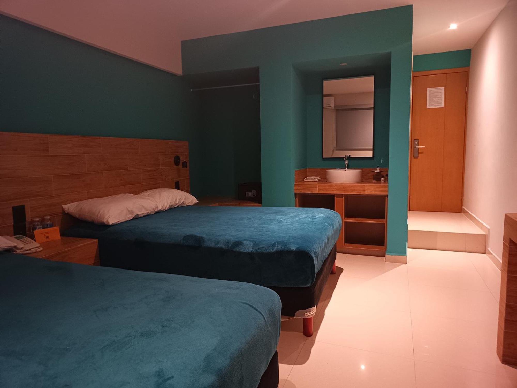 Kavia Hotel